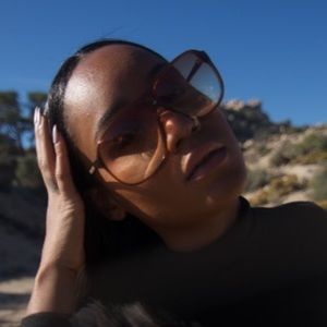 Meet your Posher, Rebecca